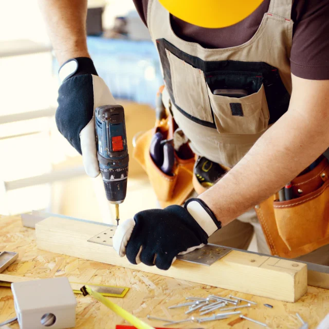 Marceneiro Aqui - Marceneiro 02